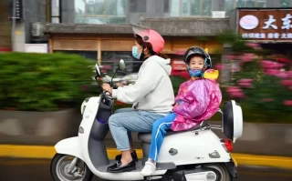 共享家长模式：社区互助创新解决放学接娃难题